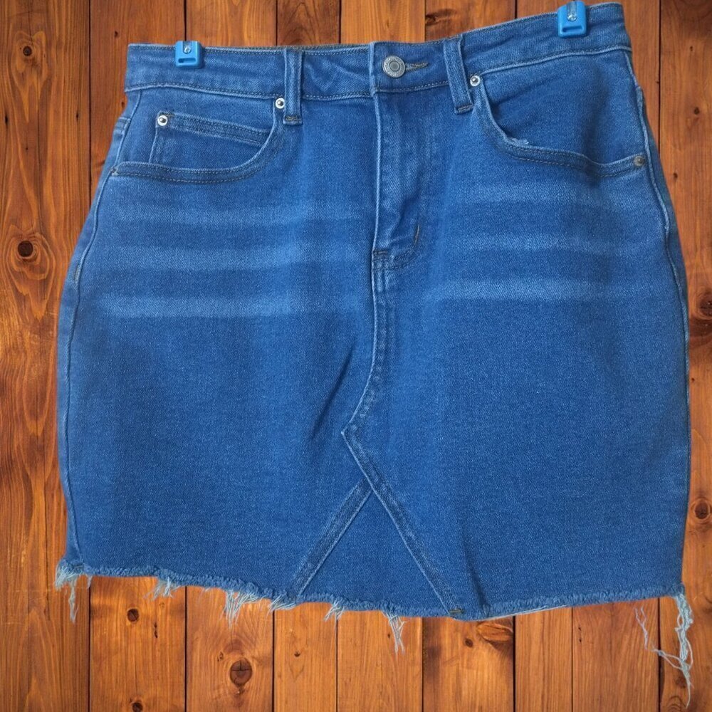 Just Quella Size 8-10 Raw Hem Distressed Blue Denim Mini Skirt Stretch